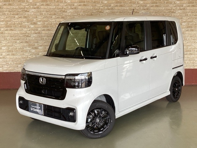 N-BOXカスタム ブラック スタイル 4WD