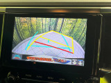 【バックカメラ】駐車時に後方がリアルタイム映像で確認できます。大型商業施設や立体駐車場での駐車時や、夜間のバック時に大活躍!運転スキルに関わらず、今や必須となった装備のひとつです!