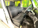 運転席シート廻りは使用感も少なく、良好な状態となっています。丁寧に使われていたことがよくわかりますね。