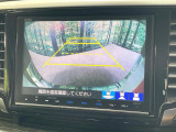【バックカメラ】駐車時に後方がリアルタイム映像で確認できます。大型商業施設や立体駐車場での駐車時や、夜間のバック時に大活躍!運転スキルに関わらず、今や必須となった装備のひとつです!