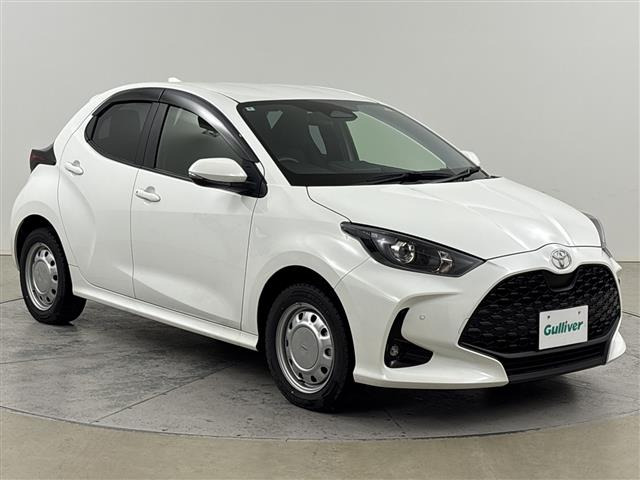 ヤリス 1.5 ハイブリッド X E-Four 4WD 修復歴無し