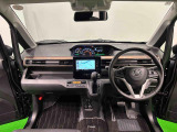 見易い計器類と運転し易いドライビングポジションは、視角も少なく前方&左右の見切りが良く運転し易いクルマです