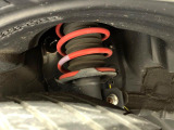 お車を安心してお乗りいただく為には、足回りの定期点検が欠かせません。サービスサポート(有償保証)では無料点検もご提供しており、安心のカーライフをお過ごしいただけるサポート体制が整っています。