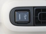 USB&HDMI差し込みあります。