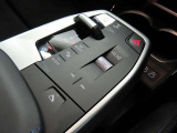 トグルスイッチ式のセレクターレバーが、より直感的で快適な操作性を実現。