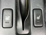 【運転席・助手席シートヒーター】寒い日に冷えやすい腰や肩に快適な温もりを伝えます。
