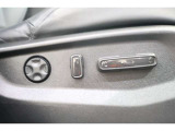 高級車の代名詞!電動シートが装備されています!