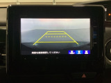 バックでの車庫入れも安心です! リアカメラが付いているバックモニター付のナビを装備しております。操作線もついており距離感も画面から確認できます。
