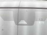 【トヨタセーフティセンス】走行中に前方の車両等を認識し、衝突しそうな時は警報とブレーキで衝突回避と被害軽減をアシスト。より安全にドライブをお楽しみいただけます。