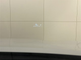 HUD(ヘッドアップディスプレイ)速度表示をフロントガラスに表示できます。