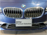BMW代表的な特徴のキドニーグリル。BMWのすべてのモデルに採用され、BMWらしさを強調しております。
