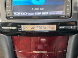 【左右独立型フルオートエアコン】運転席と助手席でそれぞれお好みの温度に設定可能。同乗者にも配慮した、快適な空調をお届け致します。
