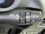 【オートライト】車外の明るさに応じて自動的にライトの点灯・消灯をしてくれます