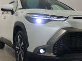 高輝度で点灯速度が速く、しかも消費電力の少ないLEDヘッドライトが装備されています!LEDの明るい光が走行中の視界の確保をサポートして、夜のドライブがより楽しく安全に運転できます♪