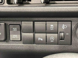 各機能のスイッチ類がセンターに集約され、操作性に優れています♪