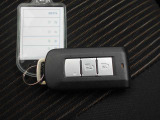ご希望車の細部の写真をメールで送らせていただいております。来店ができない方でも指定いただいた箇所など何枚でもお送りいたします。