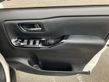 各種スイッチです