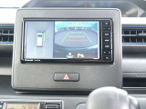 【全周囲モニターナビ】  とても分かりやすい、クルマの上から見下ろしたような映像で、駐車サポートをしてくれます。
