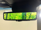 【デジタルインナーミラー】後席の大きな荷物や同乗者で後方が確認しづらい時でも安心!カメラが撮影した車両後方の映像をルームミラー内に表示。クリアな視界で状況の確認が可能です!