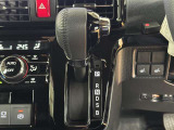 ハンドルに近い位置で、運転席からも見やすく操作しやすい ☆★インパネシフト★☆ どのギアに入っているか一目瞭然(^^)