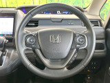 【純正革巻きステアリング】上質な革を使用することで、手にしっかり馴染みとても運転しやすいハンドルです♪