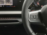 【アクティブクルーズコントロール】先行車との車間距離を維持しながら自動で加減速を行い走行をサポートしてくれる優れもの。車両停止や再加速も行うので渋滞時の運転負荷の軽減にも貢献します!