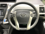 インテリアに合わせたデザインのステアリングは、運転される方のことも考え、運転しやすい形状、大きさです。是非一度、実際に触ってお確かめください。