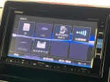 【純正ナビ】人気の純正ナビを装備。オーディオ機能も充実しており、Bluetooth接続すればお持ちのスマホやMP3プレイヤーの音楽を再生可能!毎日の運転がさらに楽しくなります!!