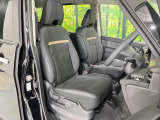 運転席シート廻りは使用感も少なく、良好な状態となっています。丁寧に使われていたことがよくわかりますね。