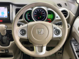 【ステアリングスイッチ】運転中、前方から目線をそらすことなく、オーディオ等の操作が可能な便利機能!安心&快適なドライブを演出してくれます♪