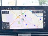 ●純正ナビ:一体感のあるナビは、高級感ある車内を演出してくれます。オーディオ機能も充実しておりますので、運転もより楽しめます♪