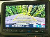 【バックカメラ】駐車時に後方がリアルタイム映像で確認できます。大型商業施設や立体駐車場での駐車時や、夜間のバック時に大活躍!運転スキルに関わらず、今や必須となった装備のひとつです!