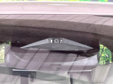 【トヨタセーフティセンス】走行中に前方の車両等を認識し、衝突しそうな時は警報とブレーキで衝突回避と被害軽減をアシスト。より安全にドライブをお楽しみいただけます。