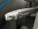 ●レーダークルーズコントロール:前の車との車間距離を一定にとりつつ、一定速度で自動走行してくれる次世代のクルーズコントロール!主に高速道路や自動車専用道路で使用する便利な機能です!