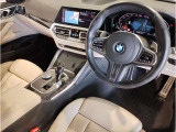 ☆センターパネルを運転席側に僅かに傾けたBMW独特のインパネ☆【駆け抜ける歓び】はここからもスタートしております☆