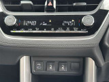 ●デュアルオートエアコン●!運転席と助手席で、それぞれお好みに合わせて温度設定が行えます♪