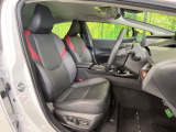 運転席シート廻りは使用感も少なく、良好な状態となっています。丁寧に使われていたことがよくわかりますね。