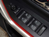 電動格納式ドアミラー・パワーウインドウを装備しています。