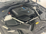 【ご納車前点検】BMW認定中古車は100項目の箇所を徹底的にチェック致します。機械的な箇所や電気系、コンピューターなどをご納車前に点検し、交換基準に達した部品は全て新品に修理返品した後にご納車致します。