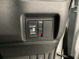 【助手席側パワースライドドア】です。リモコンや運転席のスイッチ操作で楽々自動開閉。