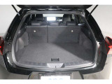 レクサスCPOでは、購入時の車両価格の中に1回の法定点検、その際のオイル交換の費用まで含まれております。購入後のサポートもお任せください。