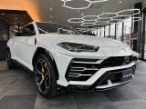 4.0L V型8気筒 DOHCツインターボ 650ps/6,000rpm 86.7kgm/4,500 rpm(カタログ値) 8AT 285/40ZR22・325/35ZR22 カーボンブレーキ/イエローキャリパー ランボルギーニANIMAオフロードモード  ワイトレ10mm