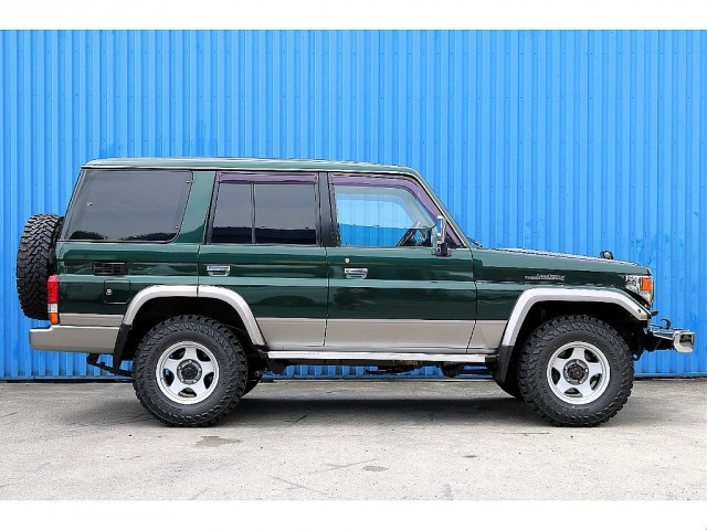 トヨタ ランドクルーザー70 4.2 ZX ディーゼル 4WD の中古車詳細