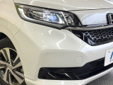 【LEDヘッドライト】悪天候や夜間走行時も良好な視界を確保し安心して運転できる高輝度LEDヘッドライトを装備!点灯速度が早く、消費電力も抑えられています。