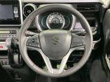 【純正革巻きステアリング】上質な革を使用することで、手にしっかり馴染みとても運転しやすいハンドルです♪