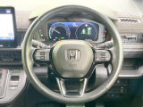 【ステアリングスイッチ】運転中、前方から目線をそらすことなく、オーディオ等の操作が可能な便利機能!安心&快適なドライブを演出してくれます♪