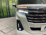 【LEDヘッドライト】悪天候や夜間走行時も良好な視界を確保し安心して運転できる高輝度LEDヘッドライトを装備!点灯速度が早く、消費電力も抑えられています。