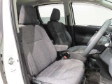 見通しのよいすっきりとした視界で、誰でも運転しやすいです。運転のしやすさは疲れにくさにも繋がりますよ♪