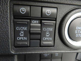 パワースライドドアを左右に装備しています。運転席のスイッチで開閉の操作が出来ます。