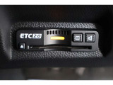 ETC2.0の車載機搭載です!!ETCカードを挿入すれば料金所はノンストップで通過できます。ETC限定の割引や、高速道路の情報提供サービスを利用できます♪